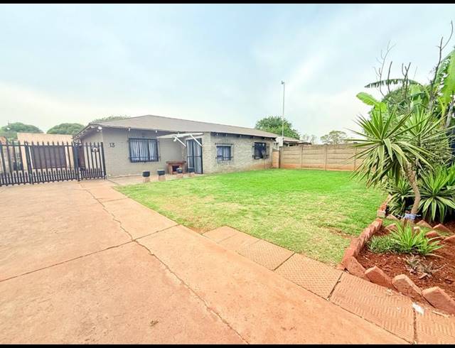4 BEDROOM HOUSE FOR SALE IN VANDERBIJLPARK CW 6